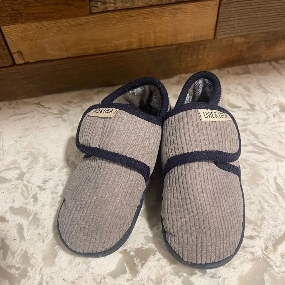 Livie and Luca Boys outdoor slippers small
